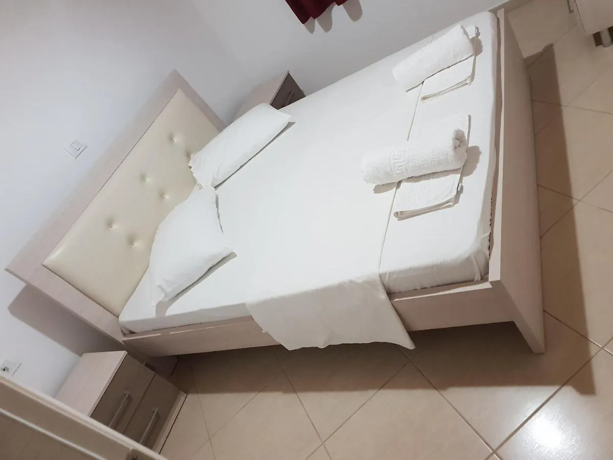 Ylli Mance Apartments Ksamil
