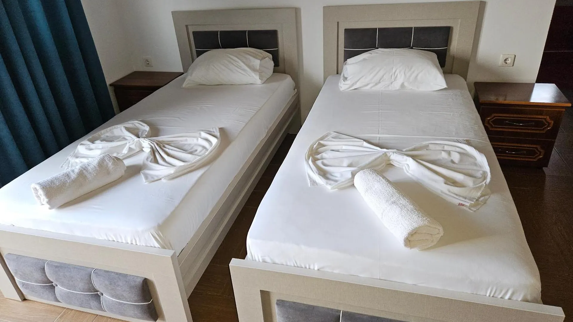 Ylli Mance Apartments Ksamil Albania