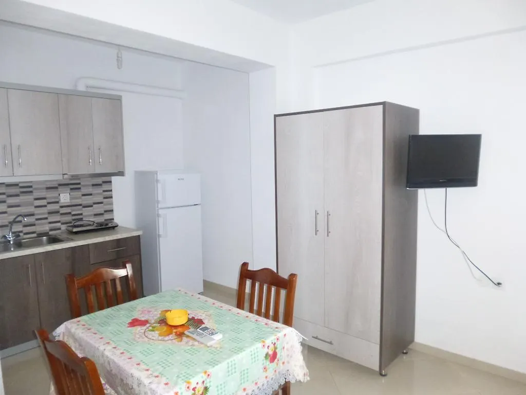 Ylli Mance Apartments Ksamil